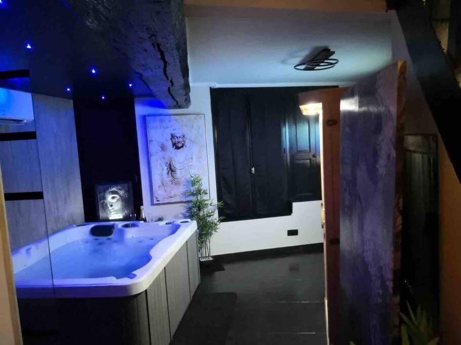 Loveroom La Parenthese D 'Auxerre Bagian luar foto