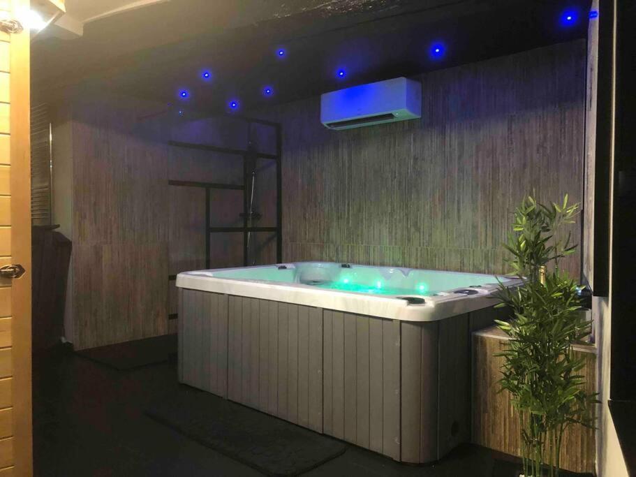 Loveroom La Parenthese D 'Auxerre Bagian luar foto